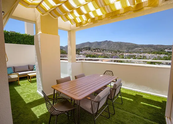 Beautiful With 2 Terraces, Pool & Apartment *